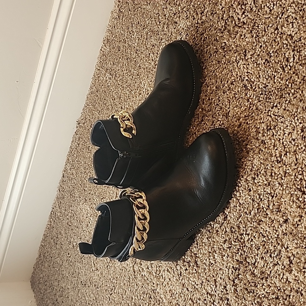 Steven Madden Gold Chain Booties, big girl size 4.5, black